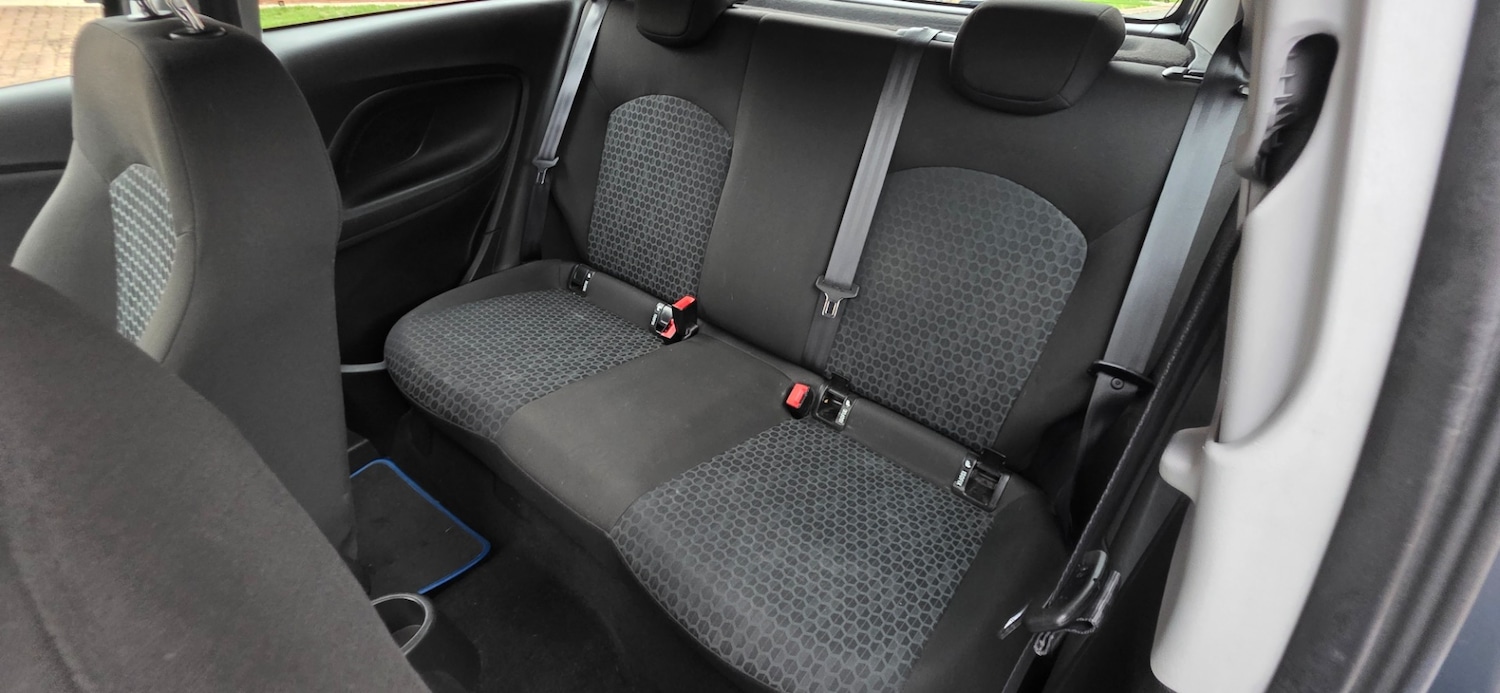 Used Vauxhall Corsa 2015 for sale - 76082970: Photo 16