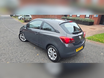 Used Vauxhall Corsa 2015 for sale - 76082970: Photo 2