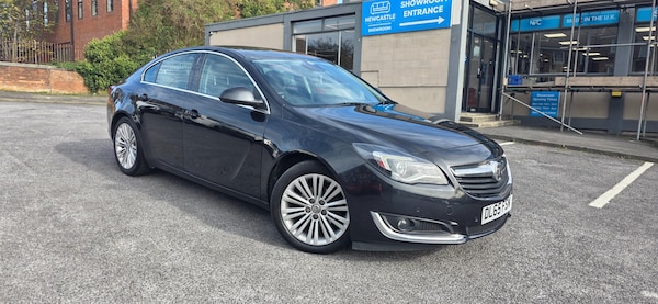 Used Vauxhall Insignia 2015 for sale - 76177649: Photo 2