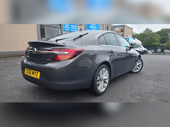 Vauxhall - Insignia
