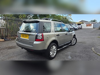 Used Land Rover Freelander 2010 for sale - 76041487: Photo