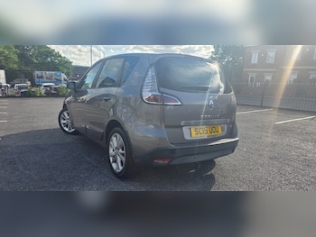 Used Renault Scenic 2015 for sale - 78932178: Photo