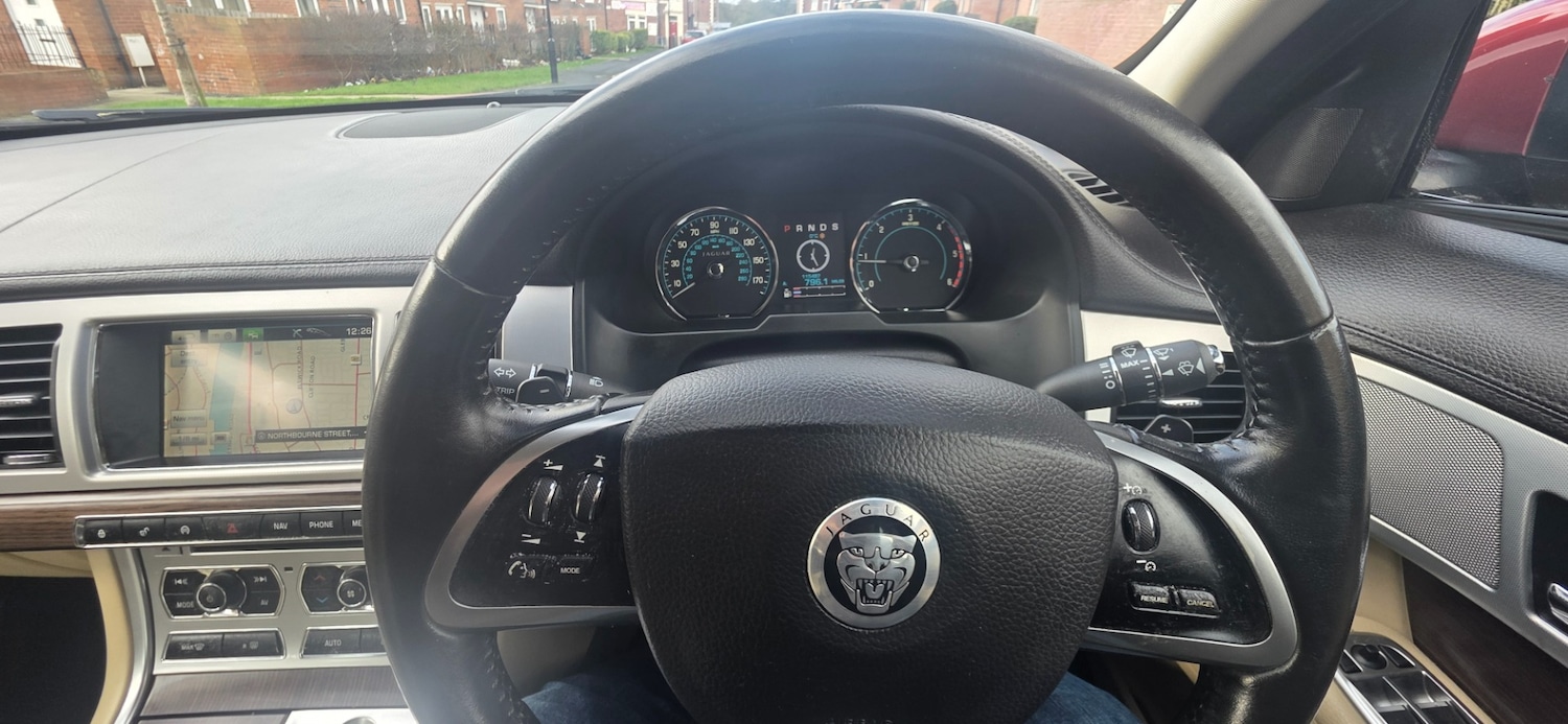 Used Jaguar XF 2013 for sale - 77573169: Photo 17