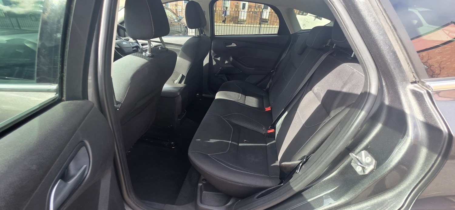 Used Ford Focus 2015 for sale - 77818201: Photo 15