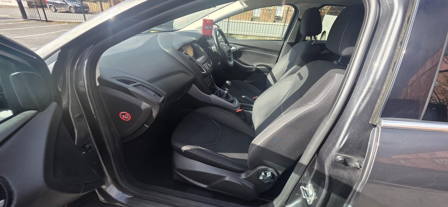 Used Ford Focus 2015 for sale - 77818201: Photo 16