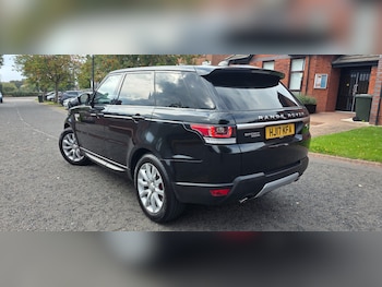 Used Land Rover Range Rover Sport 2017 for sale - 76093898: Photo 2