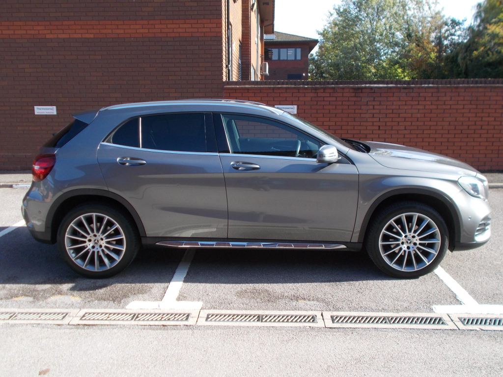 Used Mercedes-Benz GLA 2019 for sale - 76020147: Photo 2
