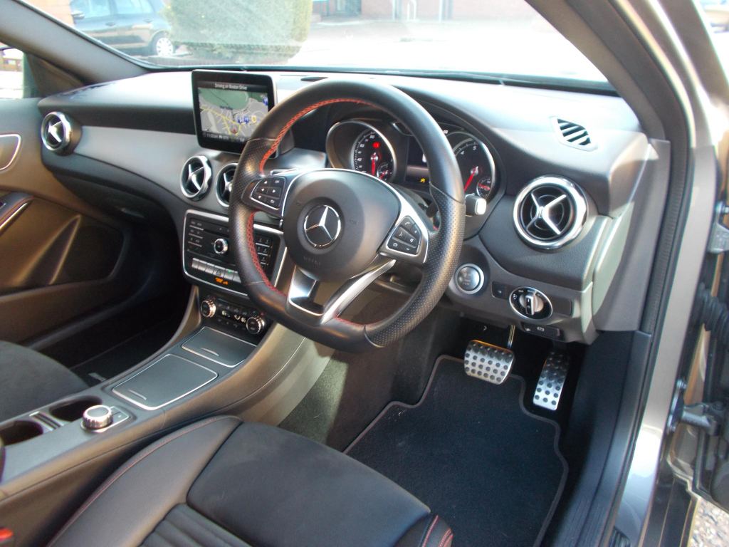 Used Mercedes-Benz GLA 2019 for sale - 76020147: Photo 8