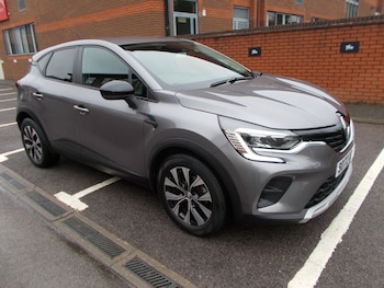 Used Renault Captur 2022 for sale - 77478323: Photo