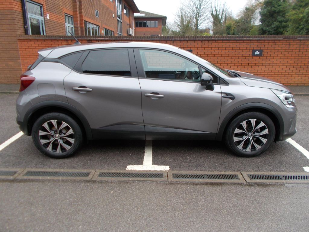 Used Renault Captur 2022 for sale - 77478323: Photo 2