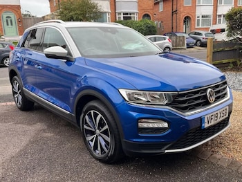 Used Volkswagen T-Roc 2019 for sale - 76041638: Photo