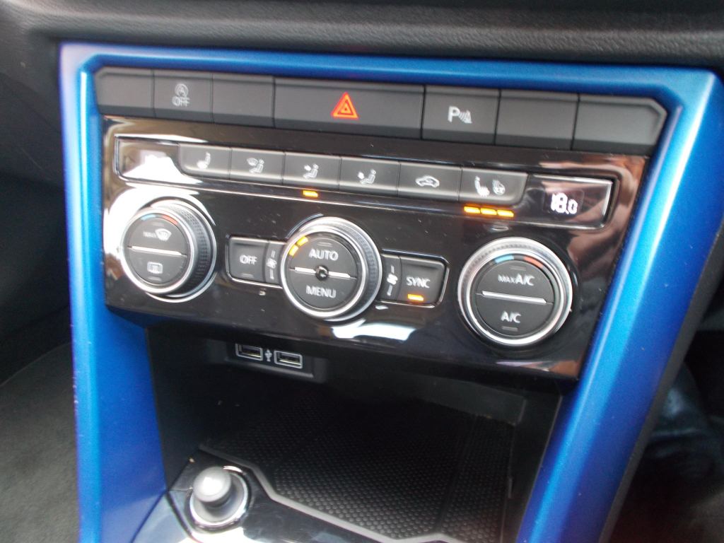 Used Volkswagen T-Roc 2019 for sale - 76041638: Photo 24