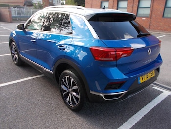 Used Volkswagen T-Roc 2019 for sale - 76041638: Photo