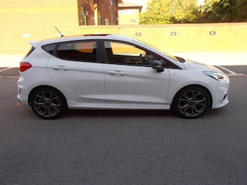 Used Ford Fiesta 2018 for sale - 79750401: Photo
