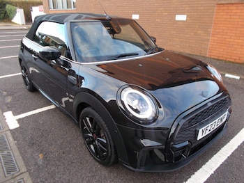 Used MINI Convertible 2023 for sale - 77201750: Photo