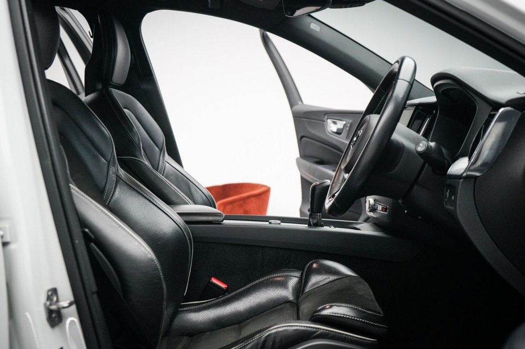 Used Volvo XC60 2018 for sale - 77188257: Photo 30