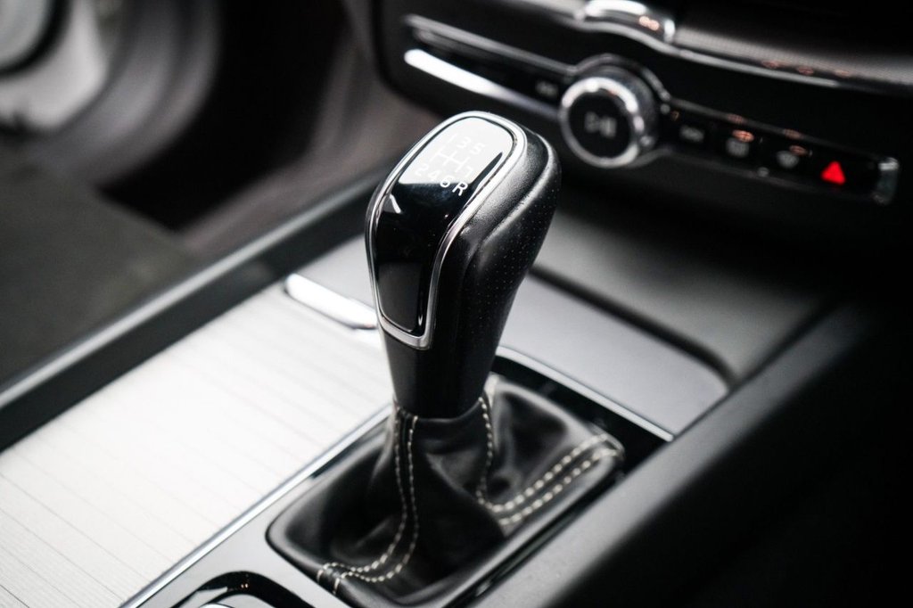 Used Volvo XC60 2018 for sale - 77188257: Photo 41