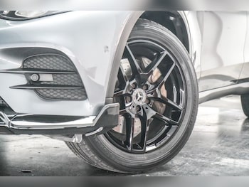 Used Mercedes-Benz GLC 2018 for sale - 76966183: Photo