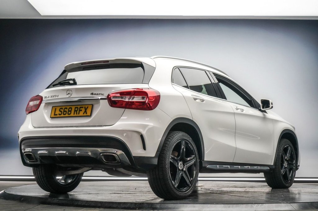 Used Mercedes-Benz GLA 2018 for sale - 77647976: Photo 3