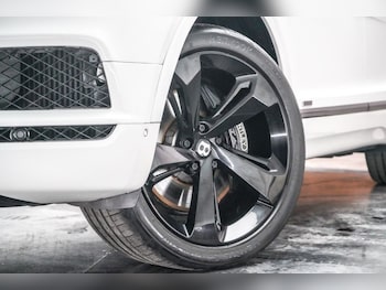 Used Bentley Bentayga 2018 for sale - 76291058: Photo 2