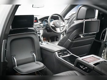 Used BMW 7 Series 2018 for sale - 77427912: Photo