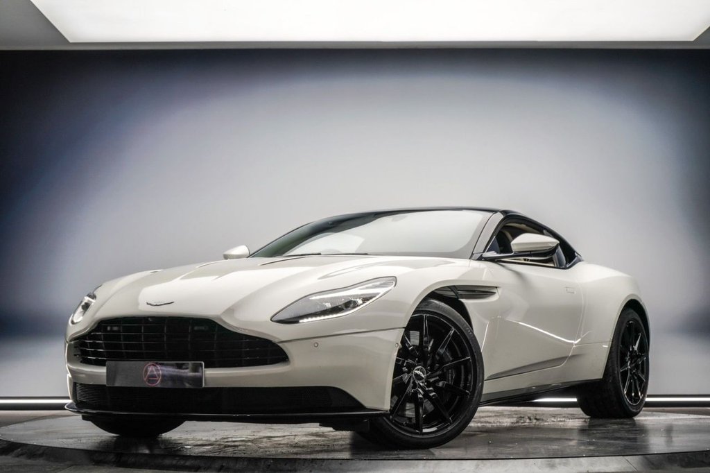 Used Aston Martin DB11 2017 for sale - 76848075: Photo 1