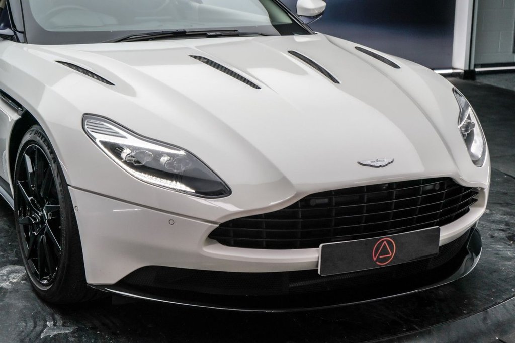 Used Aston Martin DB11 2017 for sale - 76848075: Photo 17