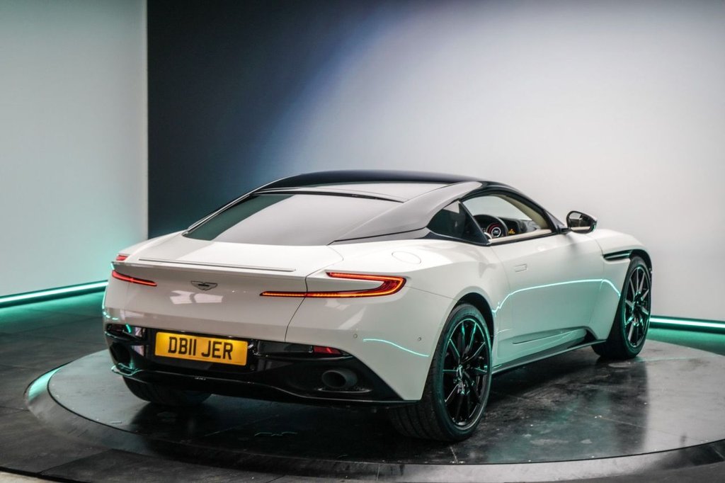 Used Aston Martin DB11 2017 for sale - 76848075: Photo 24