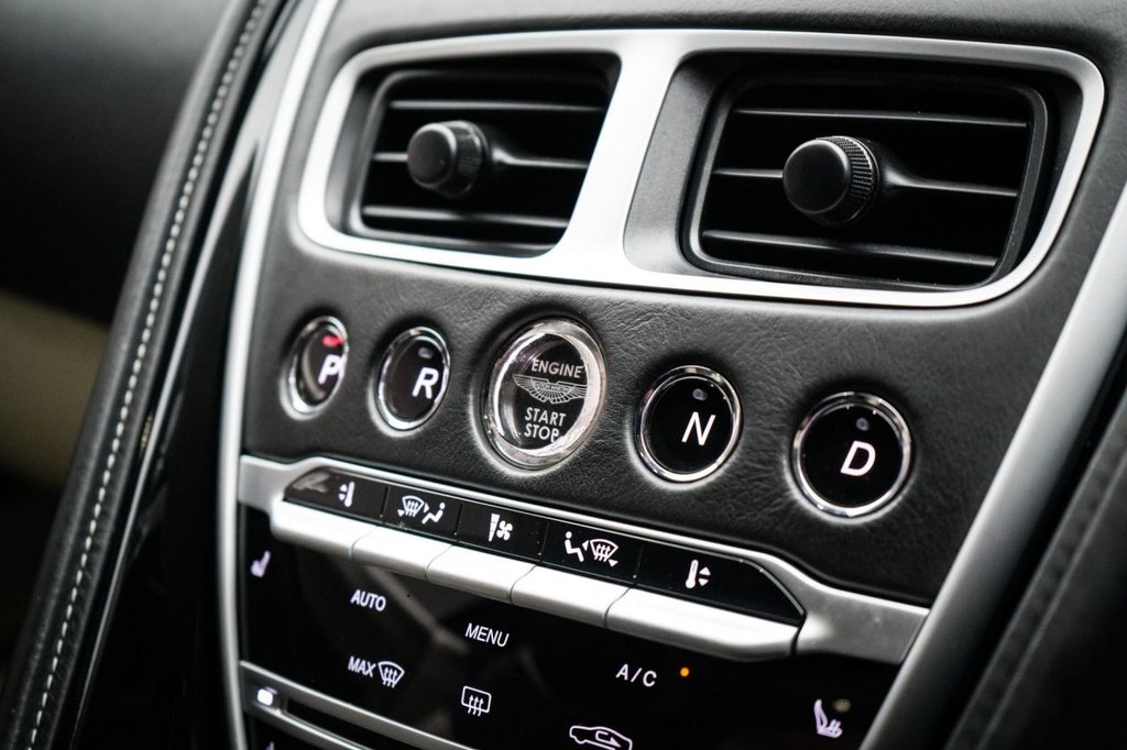 Used Aston Martin DB11 2017 for sale - 76848075: Photo 44