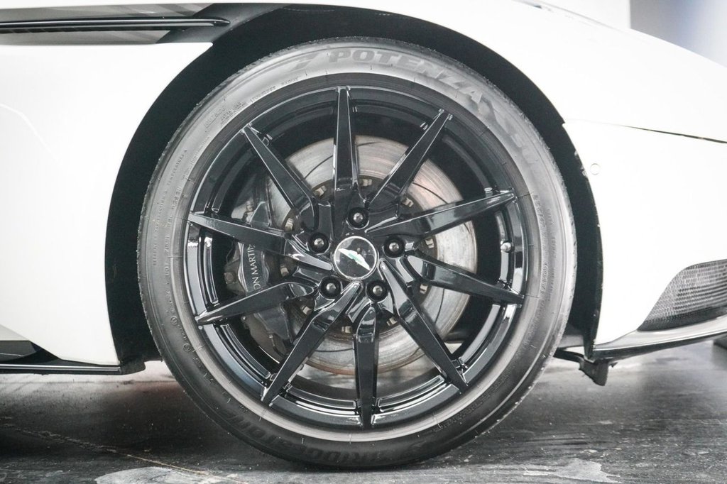 Used Aston Martin DB11 2017 for sale - 76848075: Photo 46