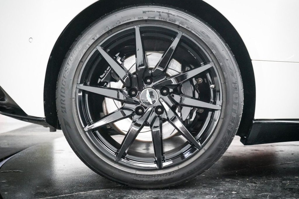 Used Aston Martin DB11 2017 for sale - 76848075: Photo 47