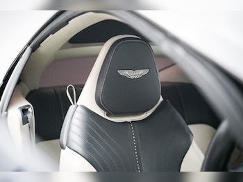 Used Aston Martin DB11 2017 for sale - 76848075: Photo