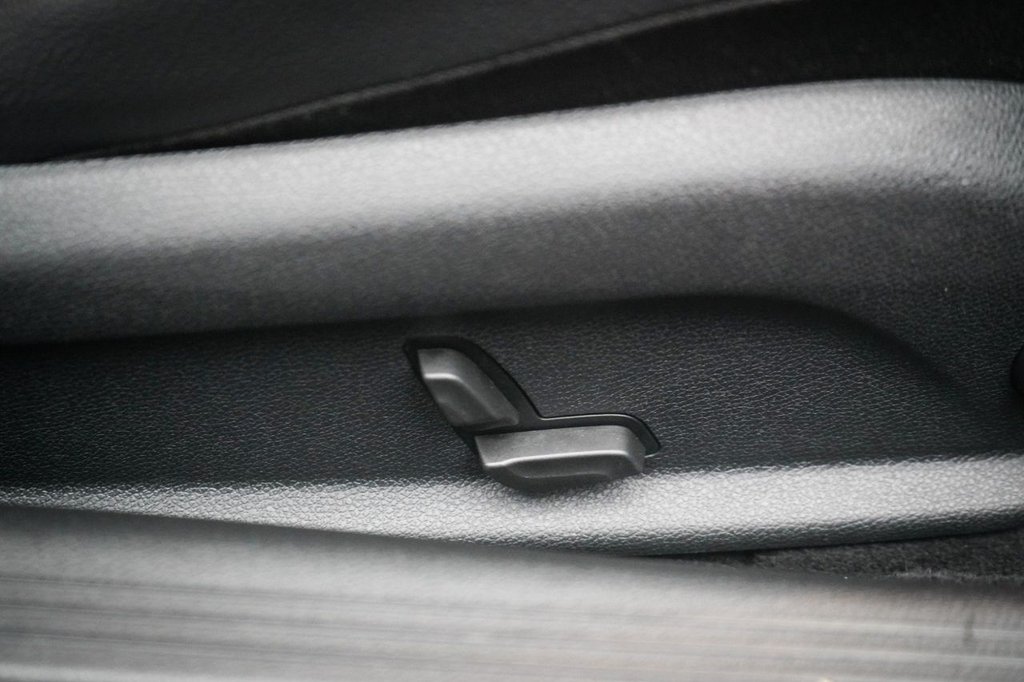 Used Mercedes-Benz C Class 2019 for sale - 78036478: Photo 36