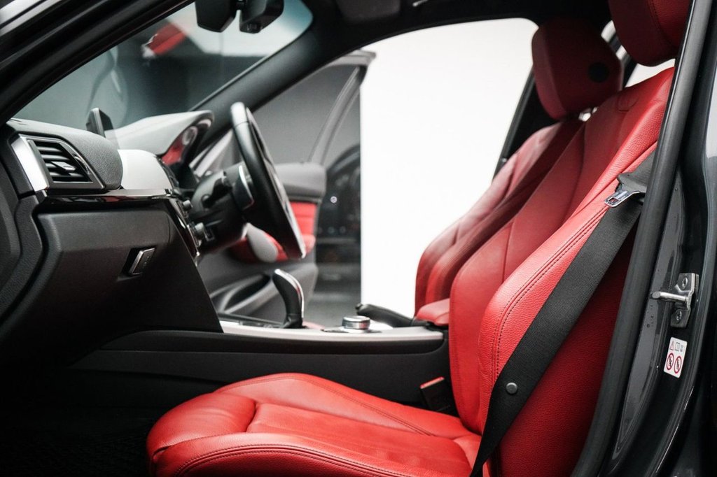 Used BMW 3 Series 2018 for sale - 76966179: Photo 32