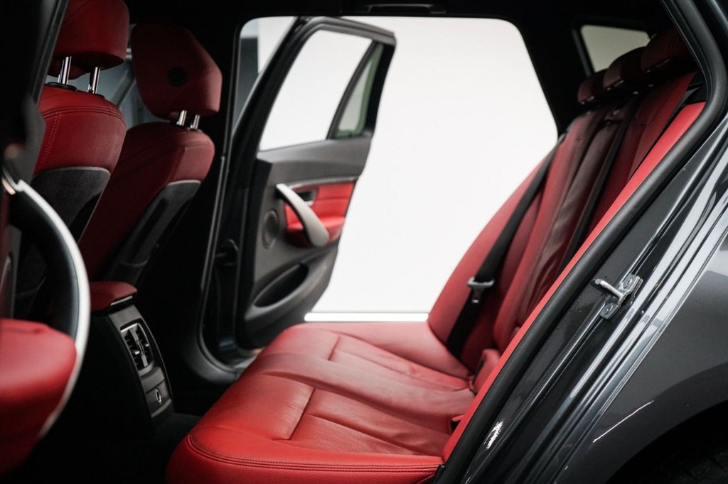 Used BMW 3 Series 2018 for sale - 76966179: Photo 33