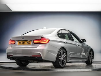 Used BMW 3 Series 2019 for sale - 77810103: Photo