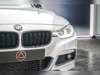 Used BMW 3 Series 2019 for sale - 77810103: Photo