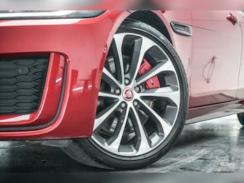 Used Jaguar XE 2020 for sale - 77765193: Photo