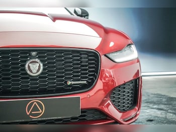 Used Jaguar XE 2020 for sale - 77765193: Photo