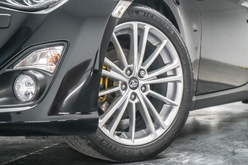 Used Toyota GT86 2013 for sale - 77647992: Photo 2