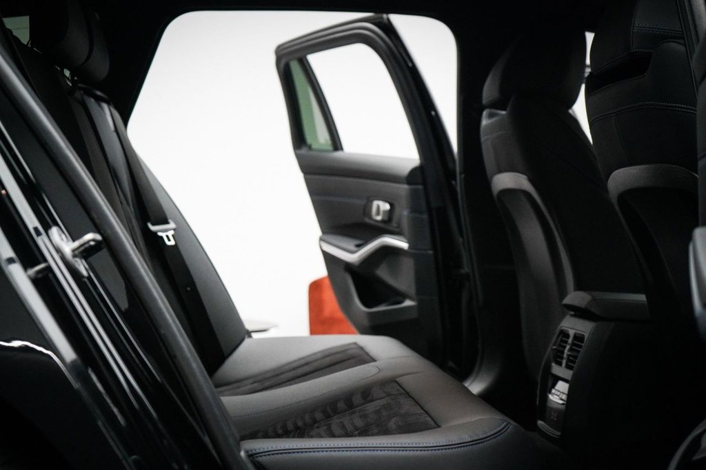 Used BMW 3 Series 2024 for sale - 77647835: Photo 32