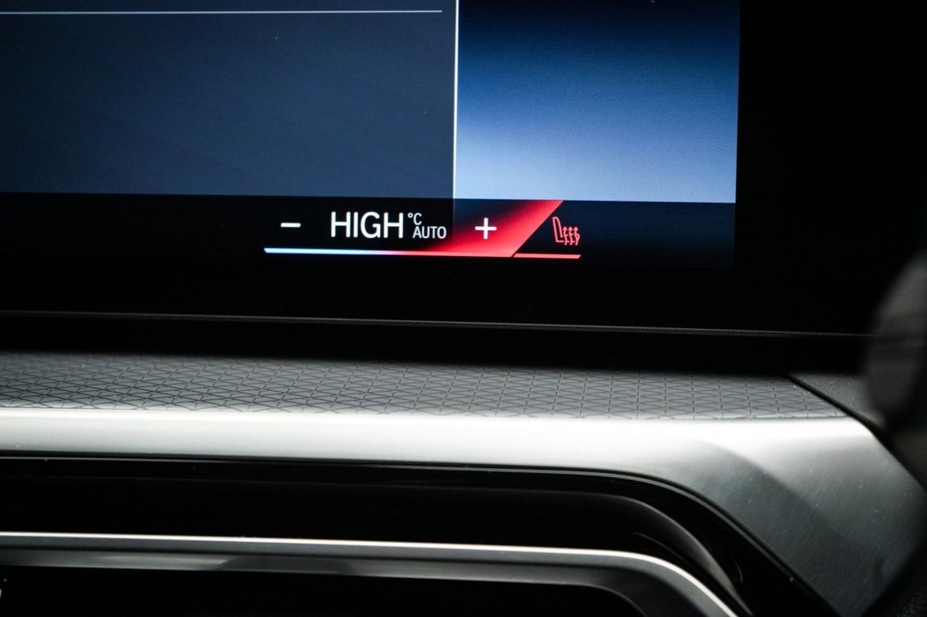 Used BMW 3 Series 2024 for sale - 77647835: Photo 35