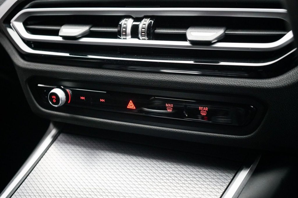 Used BMW 3 Series 2024 for sale - 77647835: Photo 42