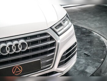 Used Audi Q5 2018 for sale - 76345799: Photo