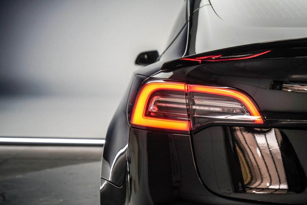 Used Tesla Model 3 2019 for sale - 76345365: Photo 15
