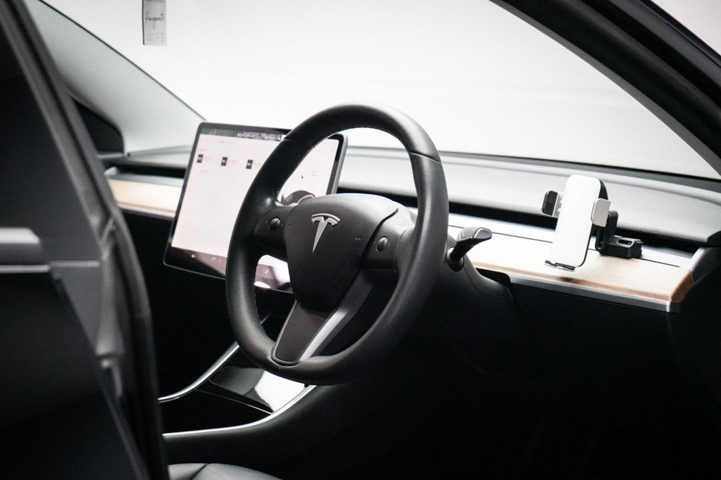 Used Tesla Model 3 2019 for sale - 76345365: Photo 35