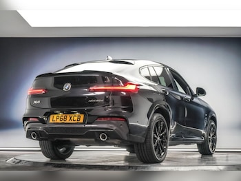 Used BMW X4 2019 for sale - 76291111: Photo