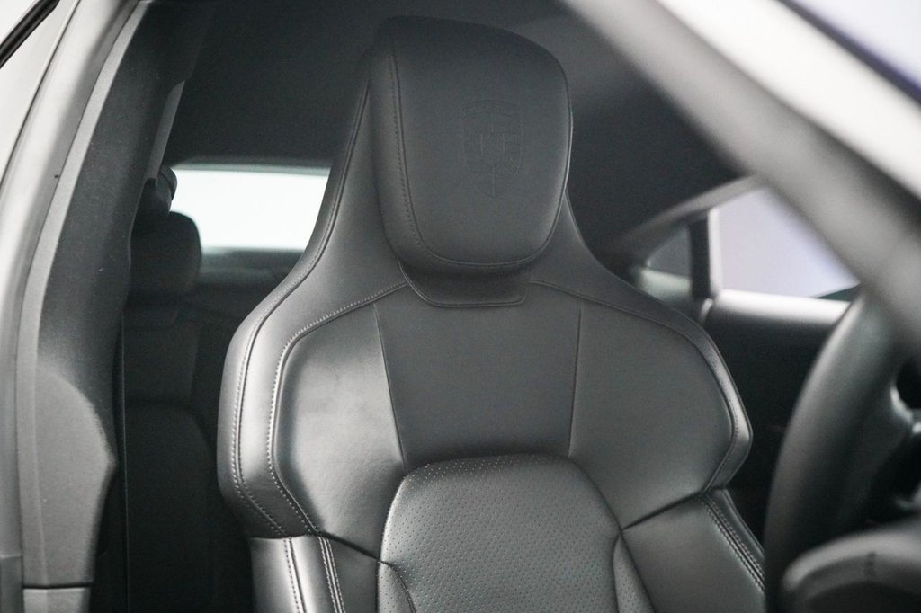 Used Porsche Taycan 2020 for sale - 77332897: Photo 30