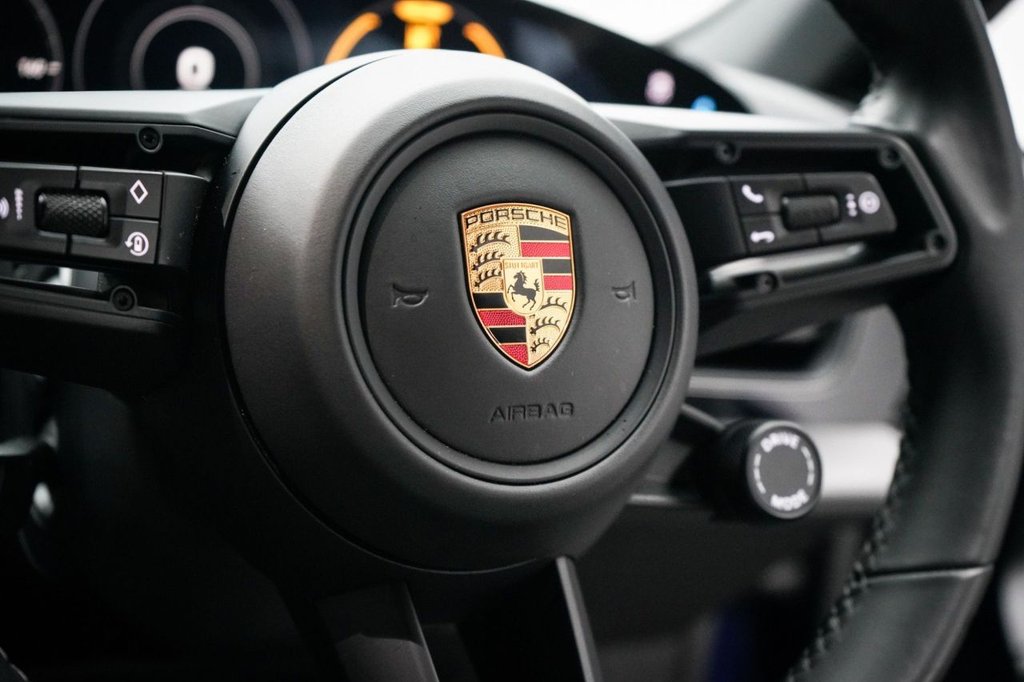 Used Porsche Taycan 2020 for sale - 77332897: Photo 43