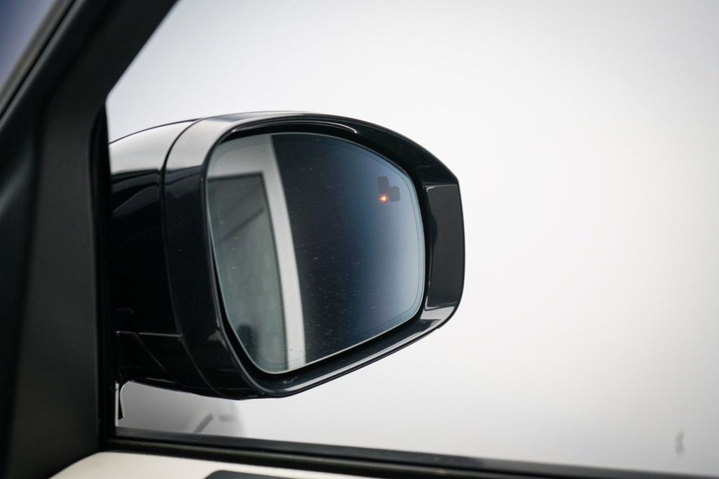 Used Land Rover Discovery 2021 for sale - 77703579: Photo 43